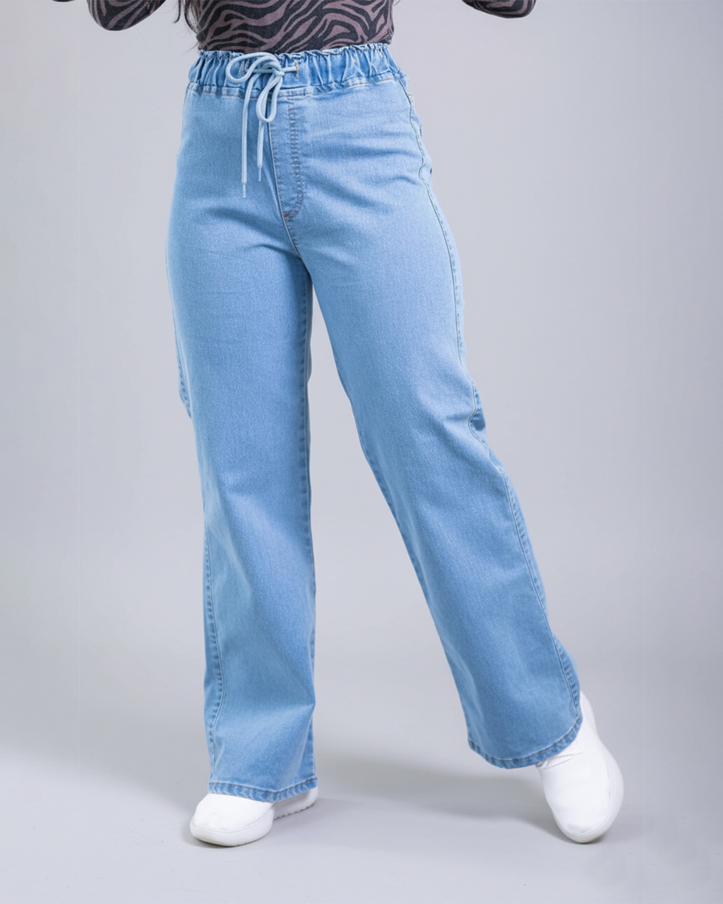 بنطلون وايد ليج جينز بأستك